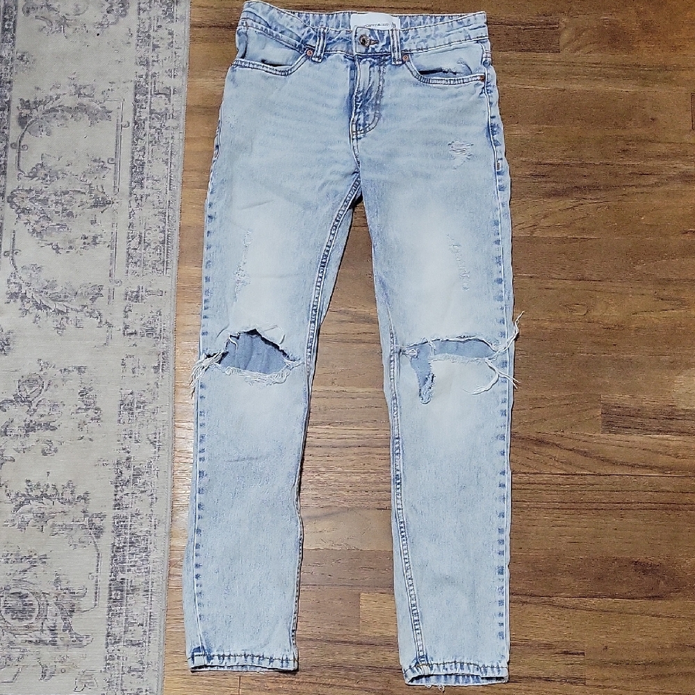 Womens Light Blue Distressed Knee Rip Jeans